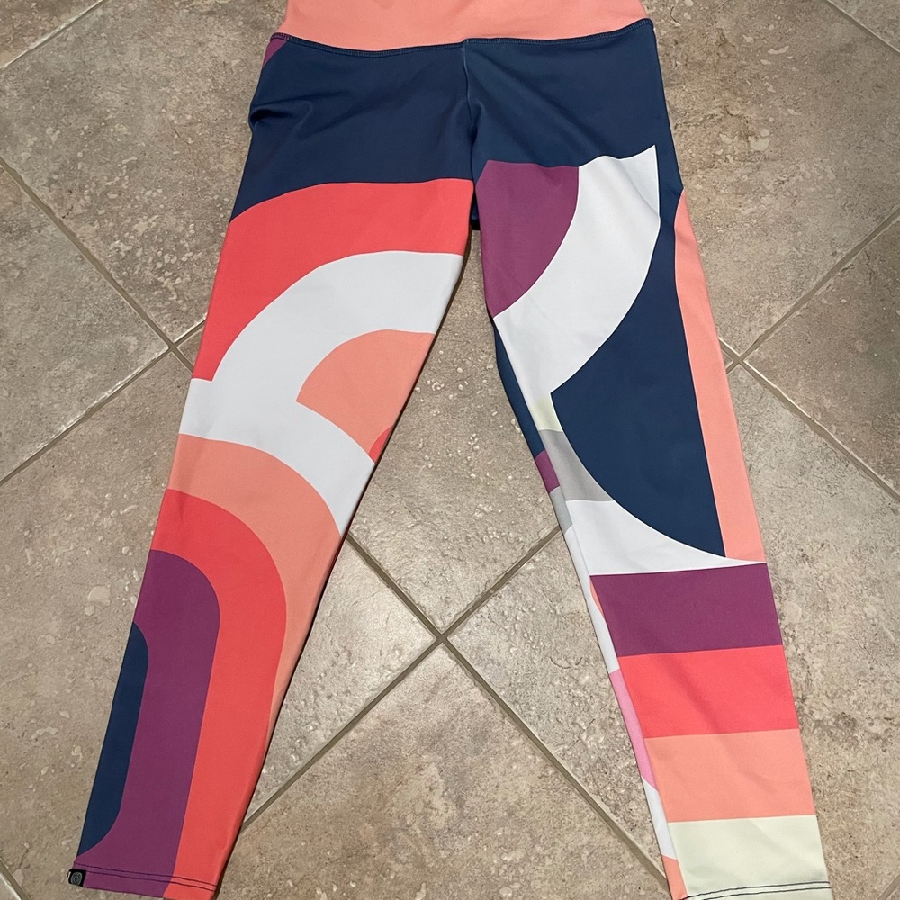Onzie High-Rise leggings- size M/L